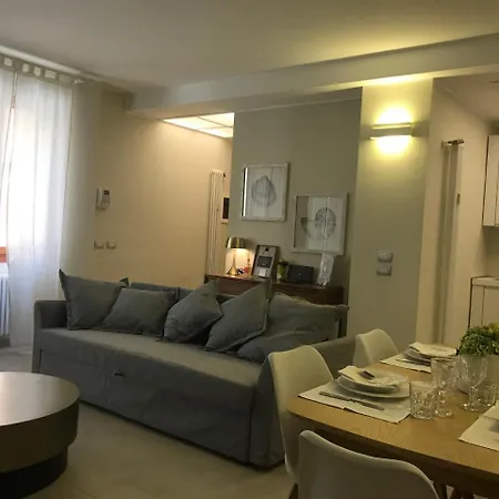 Kibilu - Corso Manusardi * Milánó