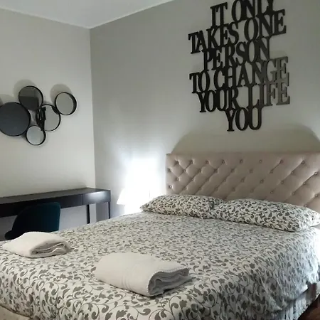 Apartman Kibilu - Corso Manusardi Milánó